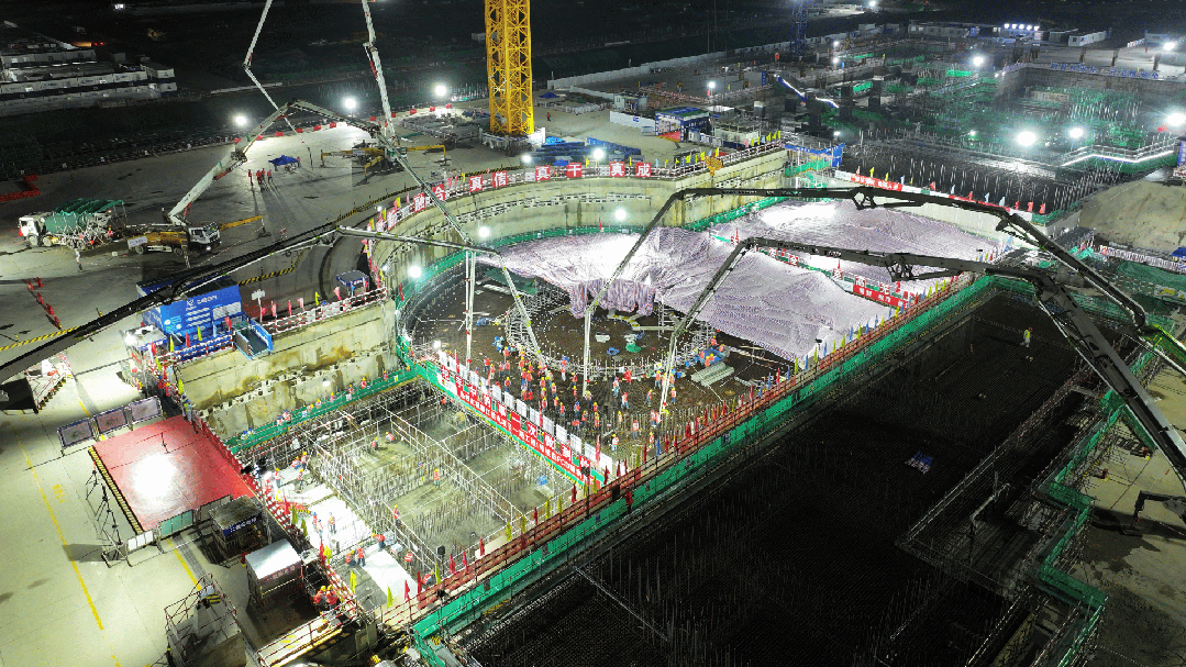 刷新纪录！hjc黄金城集团泵车高效助建在粤首个沿海核电项目！